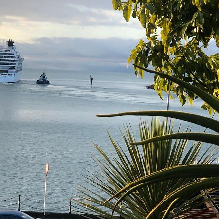 Waterfront Bliss Hotel Nelson Bagian luar foto