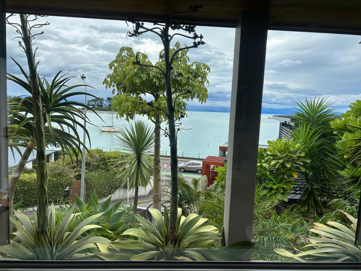 Waterfront Bliss Hotel Nelson Bagian luar foto
