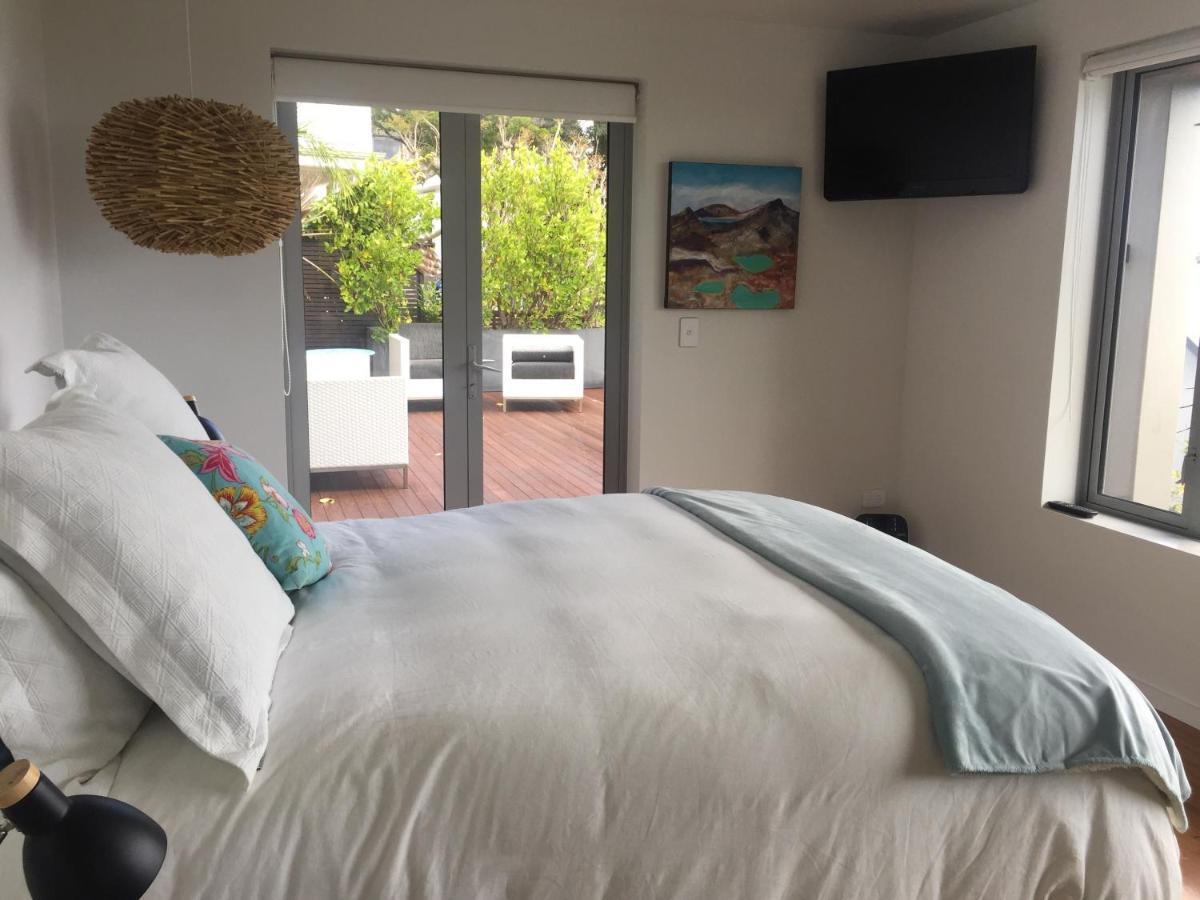 Waterfront Bliss Hotel Nelson Bagian luar foto